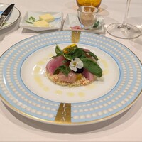モナリザ 恵比寿店 - 寒ブリのマリネオレンジのアクセントクスクスのサラダとともに ... 優しけれどやや味にインパクトが足りないような