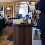 印度屋 - レジカウンター前