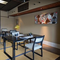 豆屋源蔵 - 大広間