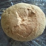 テコナ　ベーグルワークス - むぎゅ　黒豆きなこ　260円 大量きな粉ラップを外したら一緒に剥がれました(^_^;)