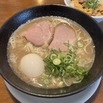 らー麺 愚かものであれ - 料理写真: