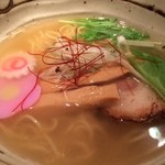 新地ら～麺 近松 - 今回は塩ラーメンを頂いてみました～!!