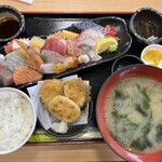 海鮮お食事処 銀蔵 - 特選お造り定食