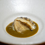 恵比寿 鮨 藤 - 蒸し鮑、肝ソース