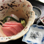 日本料理 幸庵 - お造り（鯛、鮪）
      