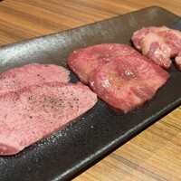 中目黒焼肉 登牛門 - 