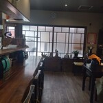 蕎麦 しらいし - カウンタの一番奥から