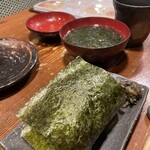 いろはのい - おにぎり（梅）と磯のりのみそ汁