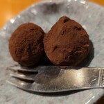 山の幸うり坊屋 - 鹿のブラッドトリュフチョコレート
