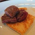 利心 - 80gのお肉は,パンの上に乗ってきます((o(^∇^)o))