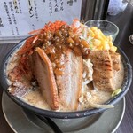 AKIHA麺屋 粋翔 - AKIHA味噌『赤』　野菜　角煮　コーンTP。