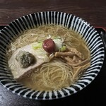 暗黒中華そば 雷電 - 懐かしの平成中華そば（税込850円）