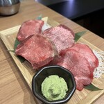 焼肉一心たん助 旦 - 