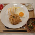 トーコーキッチン - ナシゴレン 副菜二品、豚汁