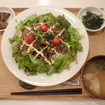 トーコーキッチン - シシリアンライス 副菜二品、豚汁、ご飯