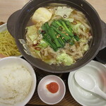 ガスト - 料理写真:博多明太もつ鍋(あごだし醤油)ちゃんぽん麺付き+追加ごはん