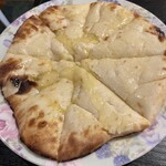 マヤレストラン - チーズナン