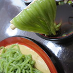 留さんうどん - ツヤ・モチッな、よもぎ麺