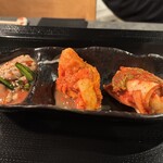 大阪福島焼肉 とっぷく - 3種のキムチ