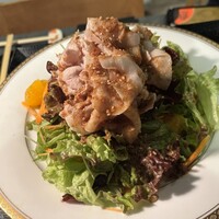 大阪福島焼肉 とっぷく - アグー豚の手作りドレッシングサラダ