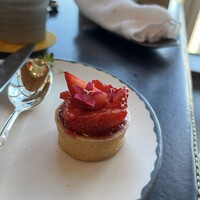 ザ タヴァン グリル＆ラウンジ - 