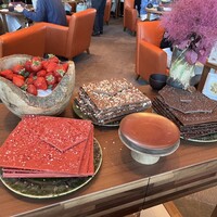 ザ タヴァン グリル＆ラウンジ - 