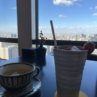 ザ タヴァン グリル＆ラウンジ - 