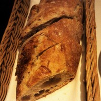 レストラン リューズ - サクサクのフランスパン