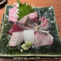 味工房まんま 別館 - 刺身五種盛り1人前