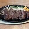 1ポンドのステーキハンバーグ タケル LINKS UMEDA店