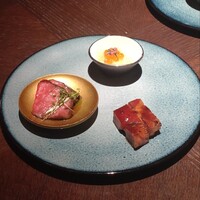THE CONDER HOUSE - 前菜3種（柚子くらげといくら、牛肉の紹興酒漬け、自家製はちみつ叉焼）