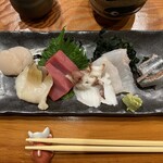 あたぼう鮨 - 味も内容も良い刺身盛合せ