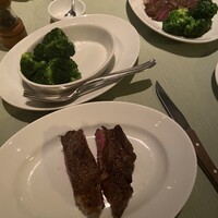 37 Steakhouse & Bar - 