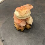 チッタ アルタ - りんごとリンゴと林檎のミルフィーユ(りんごのりんごのソルベとジェラート、りんごとカルバドスのエスプーマ)。カルバドスが程よく効いて大人の味。