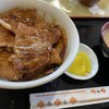 ぶた丼のとん田