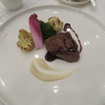 ザ・フジヤ - 国産牛フィレ肉とカリフラワーのロティ・赤ワインソース100g　