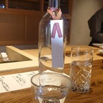 温石 - SAKEKASUSHOCHU2022/小松市:農口尚彦研究 お湯割り1対3