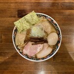 奈つやの中華そば - もちもち雲呑味玉中華そば