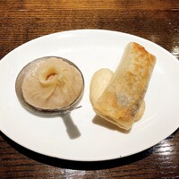 過門香 丸の内トラストタワー店 - 北京ダックと上海小籠包
