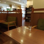 カフェキャンドゥール - 広~い店内です