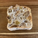 ポワンエリーニュ - クルミと白ブドウ