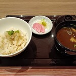 ラビスタ - 三浦大根の炊き込みご飯と味噌汁