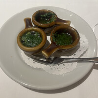 マンジャーモ - 