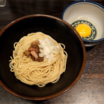 錦糸町中華そば さん式 - そのまま食べられる替え玉（生卵付き）