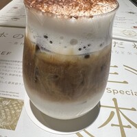 Aging beef ＆ Specialty coffee THE三本 - アマレットティラミスラテ