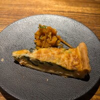シャンパン食堂 - サーモンとホーレンソウのキッシュ ラタトゥイユ添え