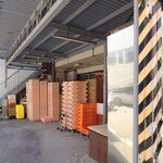 シャンティ - 同じ小路には、"富士そば"の麺を手掛ける"紀州屋製麺"もあります。