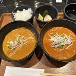 cuud - カレーうどんとトマトカレーうどん、ハーフ＆ハーフ