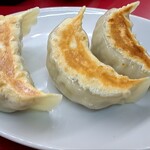 ゆたか屋 - 丁寧に作られた大きな餃子