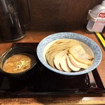 麺や而今 - 魚介鶏豚骨つけ麺(大盛り)+鶏むねチャーシュー